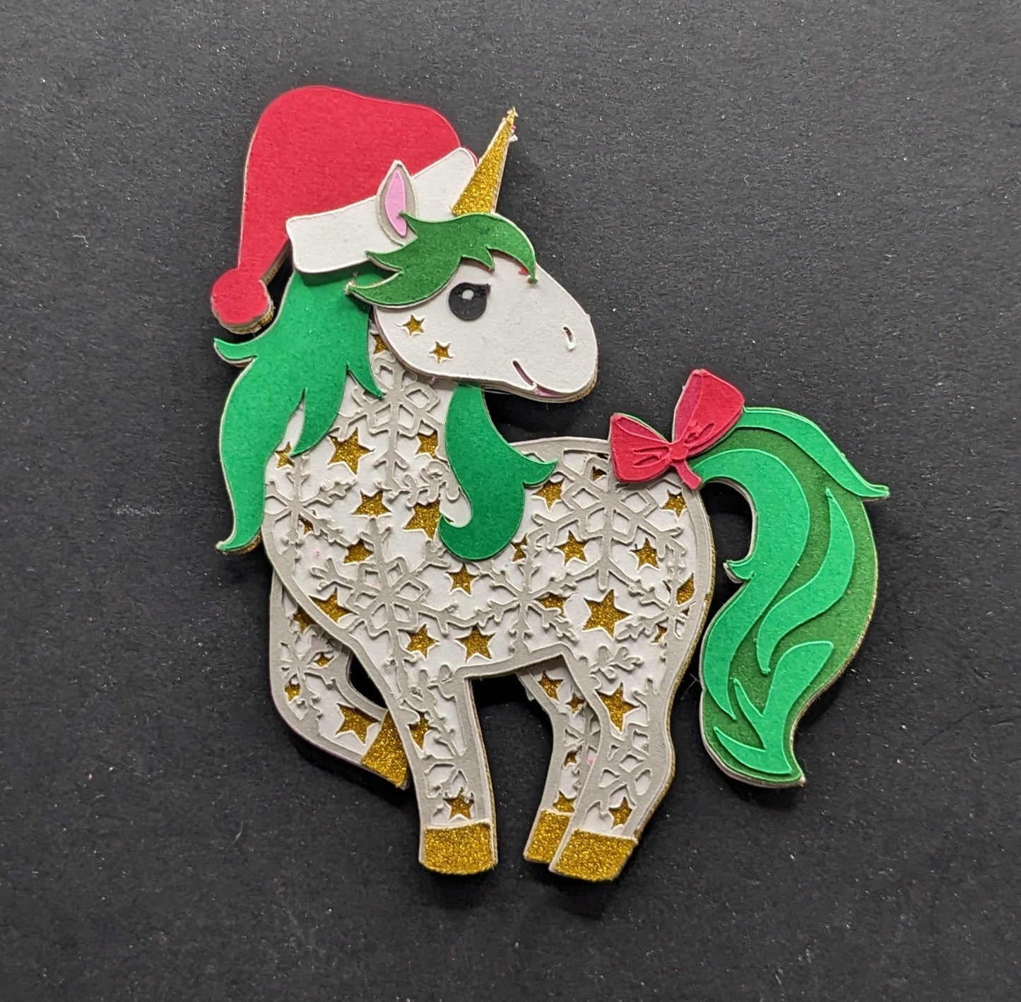 π¦ Whimsical Wonderland: 3-Inch Layered Cardstock Christmas Unicorn Magnet - Magical Festivity for Your Fridge! πβ¨